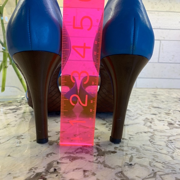 Bottega Veneta d'Orsay Peep-Toe Pumps! - Picture 4 of 8